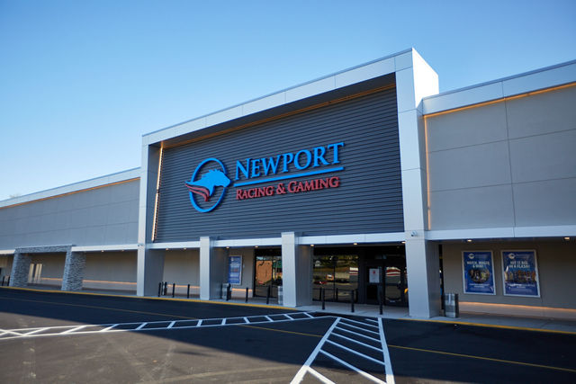 Newport Racing and Gaming Exterior