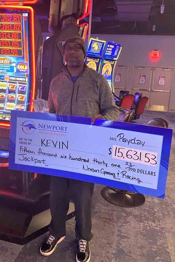 $15,631 won playing quick hits game at Newport Racing & Gaming