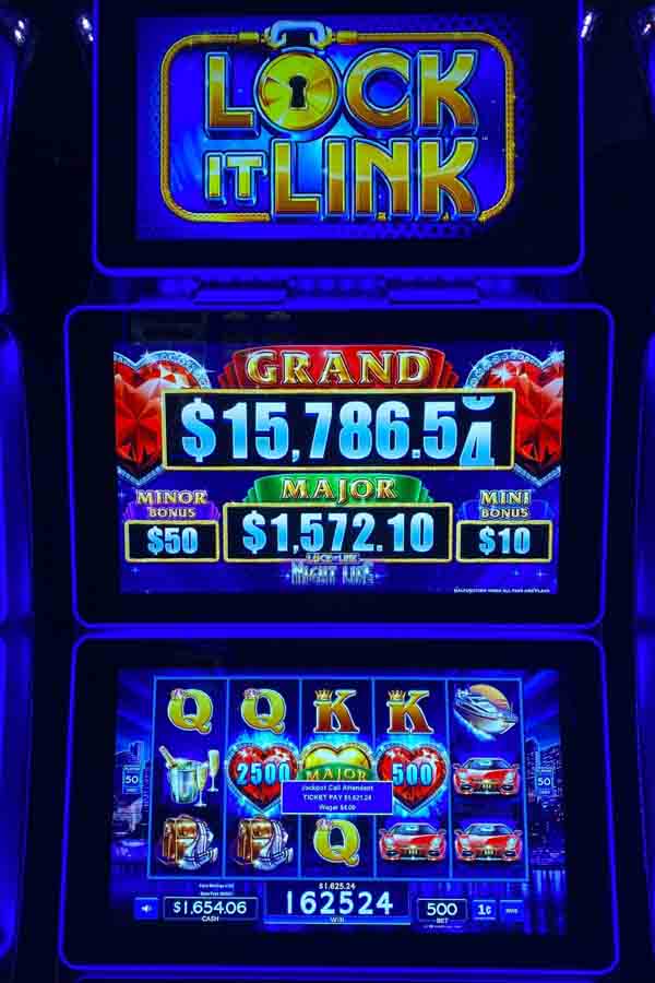 $1,621 won playing lock it link game at Newport Racing & Gaming